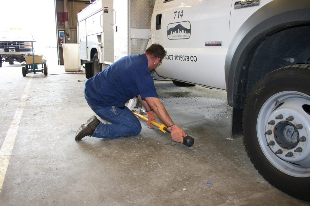 Sliding Sledge Hammer - Image 6